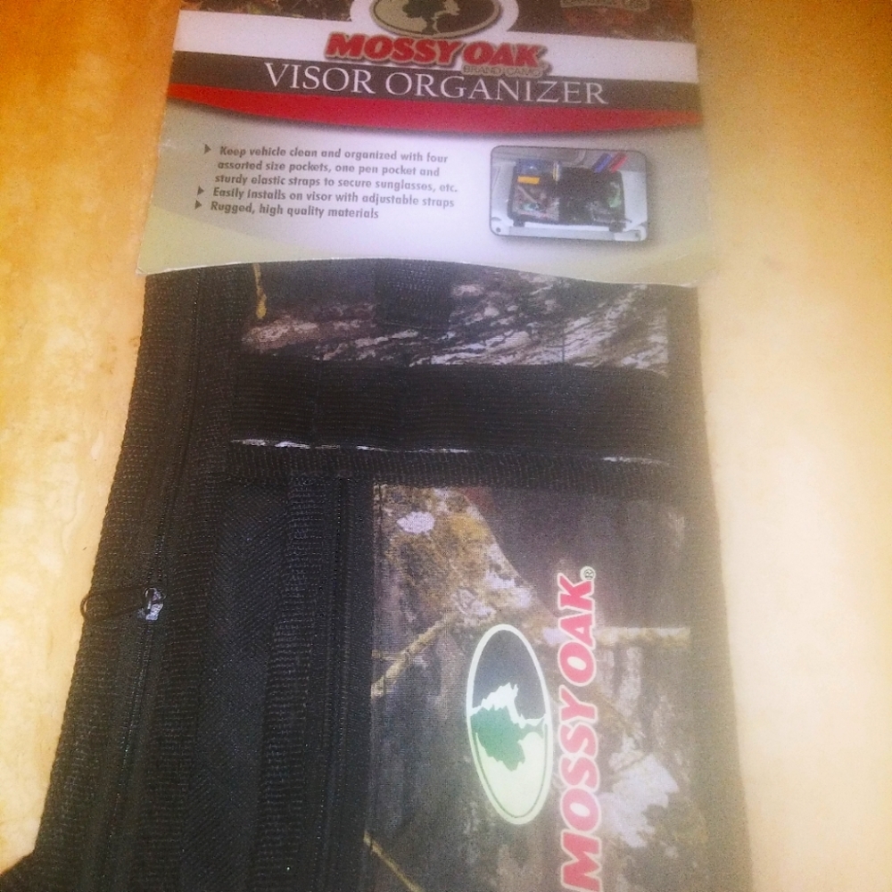 MOSSY OAK Camo Visor For Auto